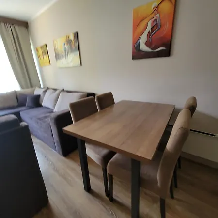 Simona Lux 兹拉蒂博尔