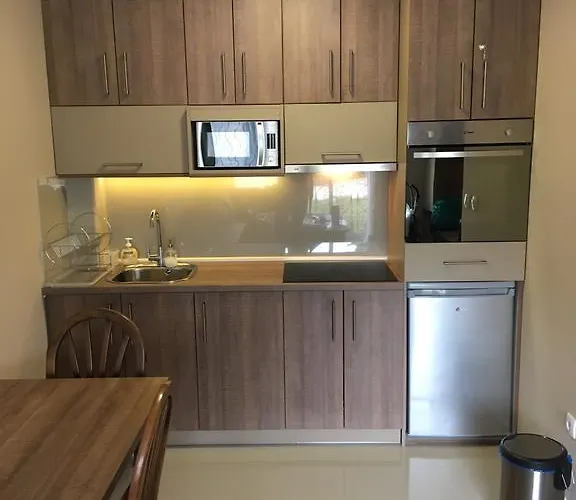 Simona Lux דירה *